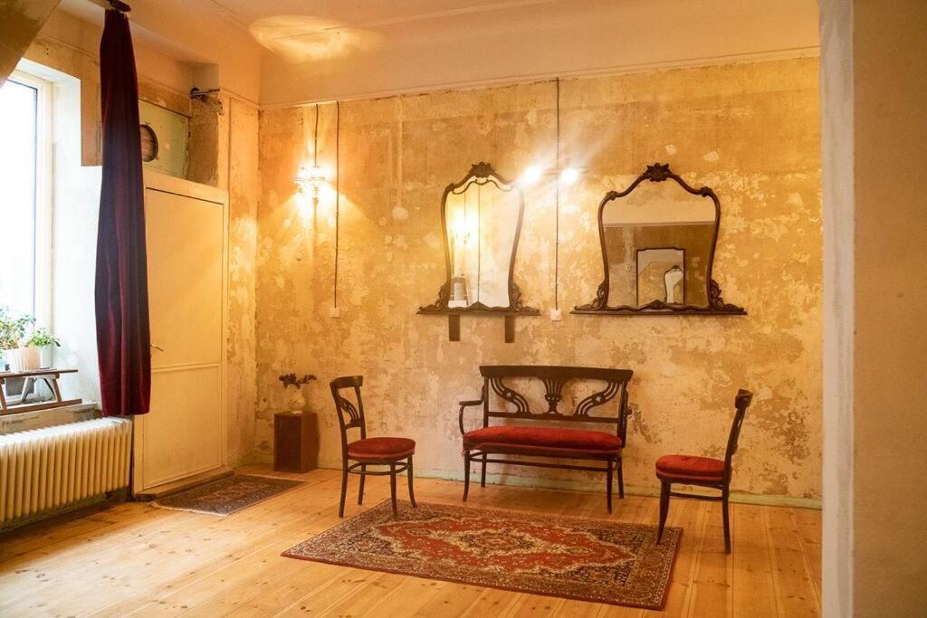 Schoeneberg Flat & Art Gallery Apartment *